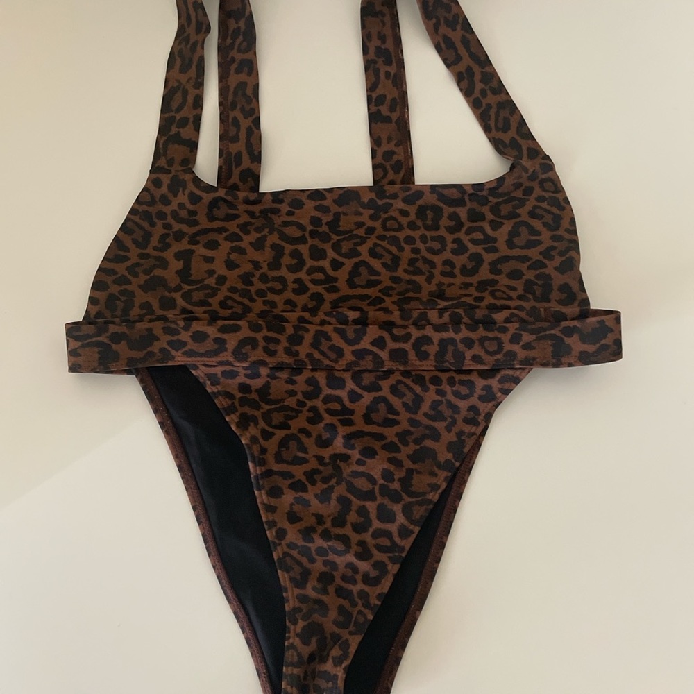 Two piece bikini set